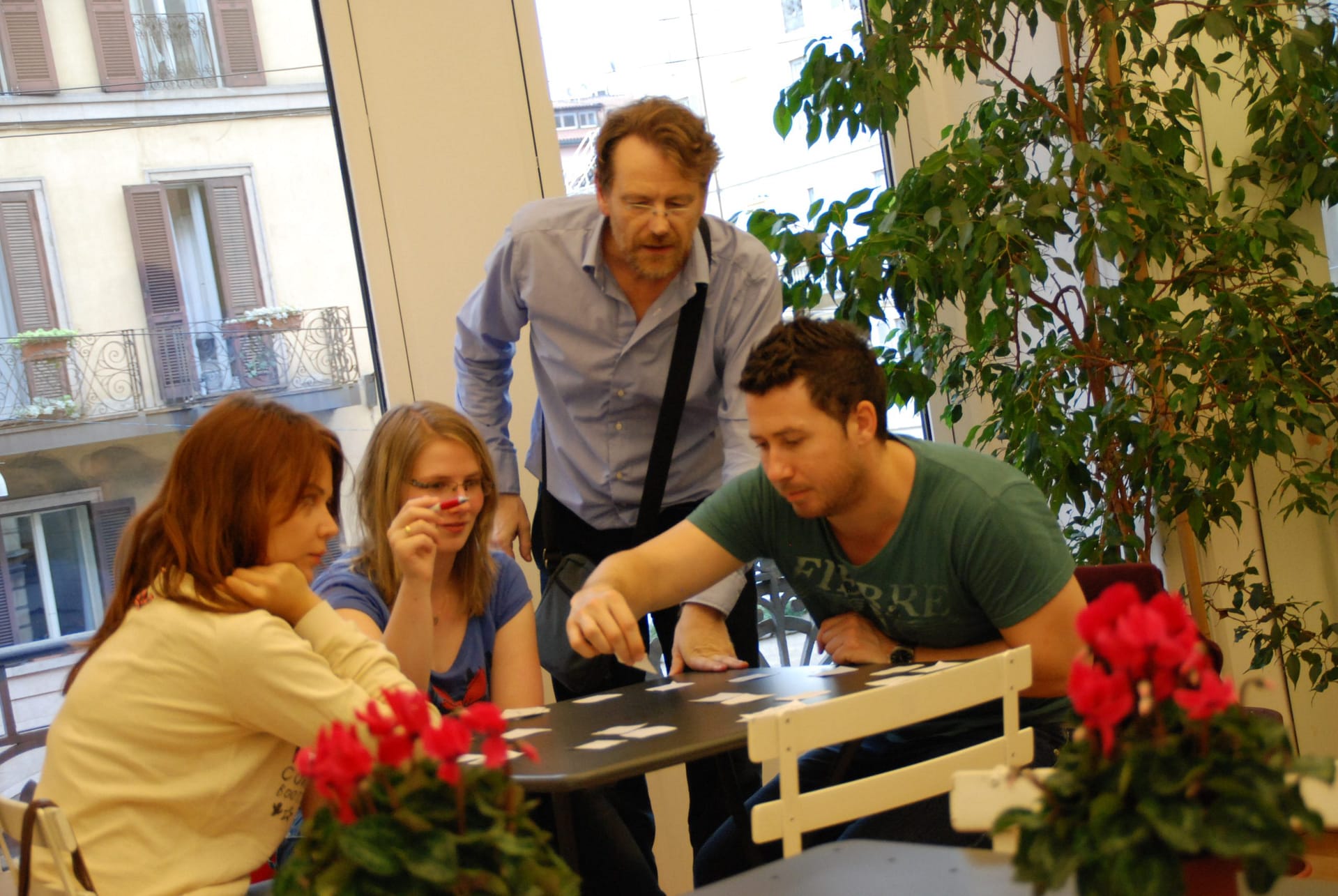 イタリア語を学ぶ:言語をマスターするための最良の方法とコース