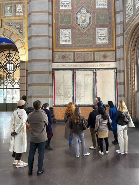 Studenti della scuola Il Centro in visita al Monumentale